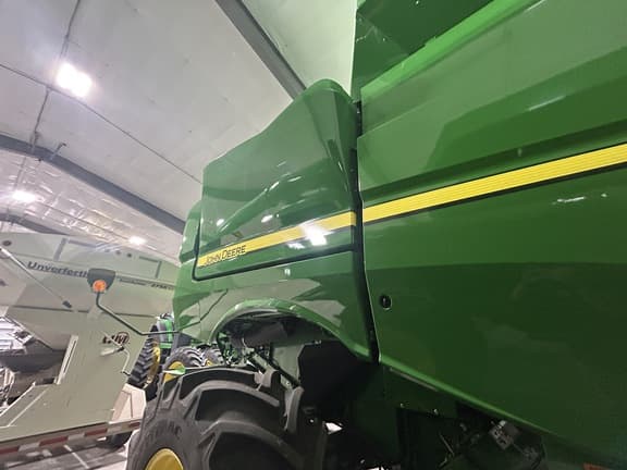 Image of John Deere S770 equipment image 4