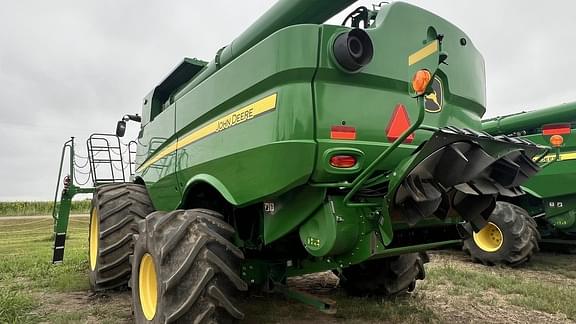 Image of John Deere S770 equipment image 2