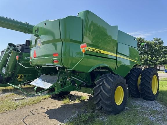 Image of John Deere S770 equipment image 2