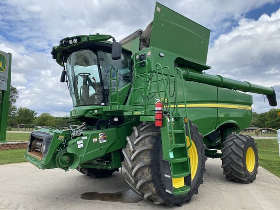 2024 John Deere S770 Equipment Image0