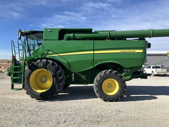 Image of John Deere S770 equipment image 2