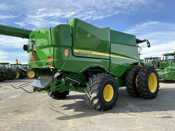 Image of John Deere S770 equipment image 4