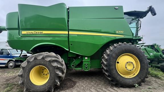 Image of John Deere S770 equipment image 1