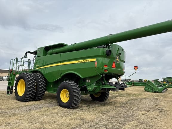 Image of John Deere S770 equipment image 2