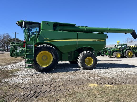 Image of John Deere S770 equipment image 1