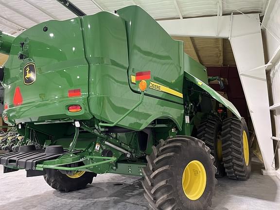 Image of John Deere S770 equipment image 1