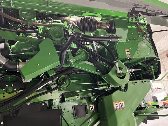 Image of John Deere S770 equipment image 4