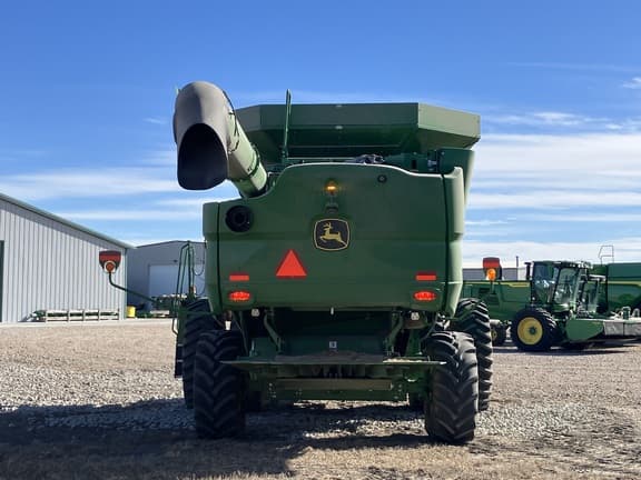 Image of John Deere S770 equipment image 3