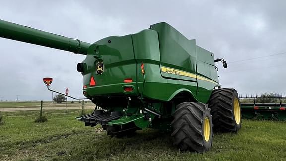 Image of John Deere S770 equipment image 4