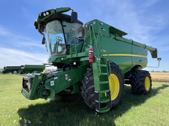 Image of John Deere S770 equipment image 1