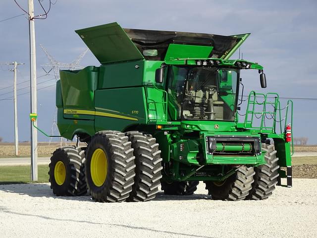 Image of John Deere S770 equipment image 2