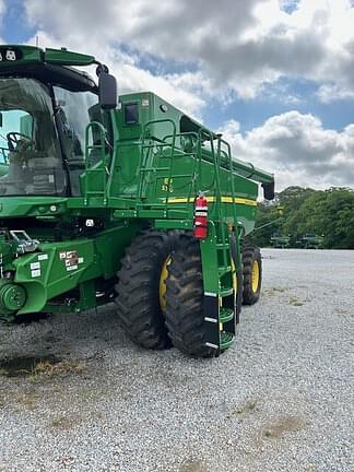 Image of John Deere S770 equipment image 4