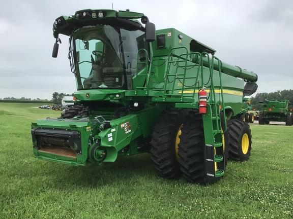 Image of John Deere S770 equipment image 2