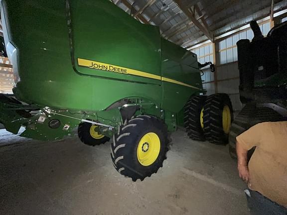 Image of John Deere S770 equipment image 1