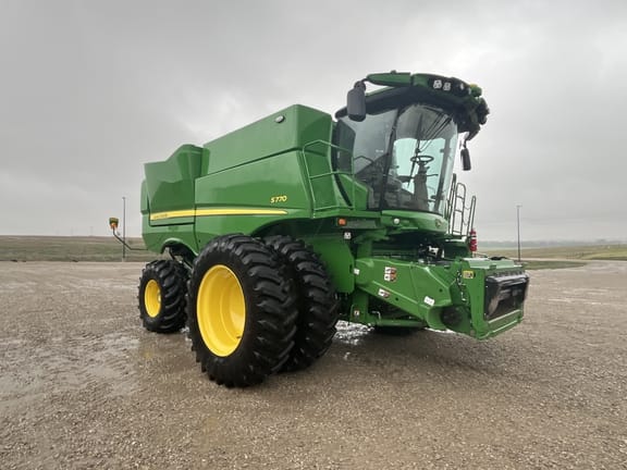 Main image John Deere S770