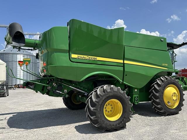 Image of John Deere S770 equipment image 4