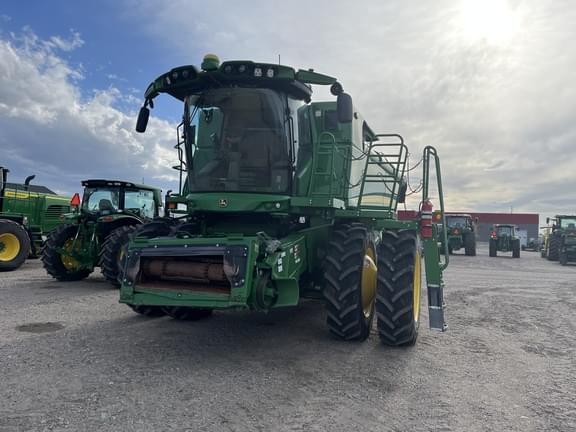 Image of John Deere S770 equipment image 2