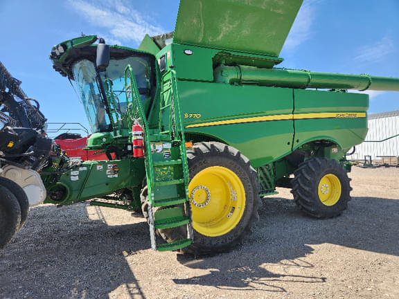 Image of John Deere S770 equipment image 3