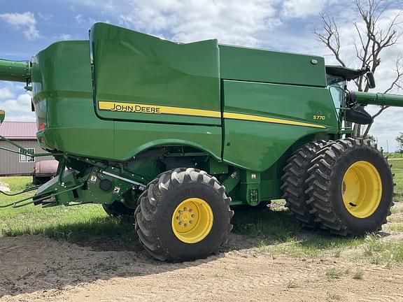 Image of John Deere S770 equipment image 2