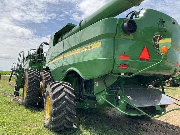 Image of John Deere S770 equipment image 4