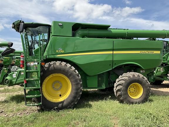 Image of John Deere S770 equipment image 3