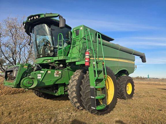 Image of John Deere S770 Primary image