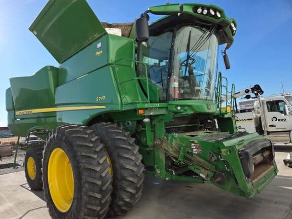 Image of John Deere S770 equipment image 4