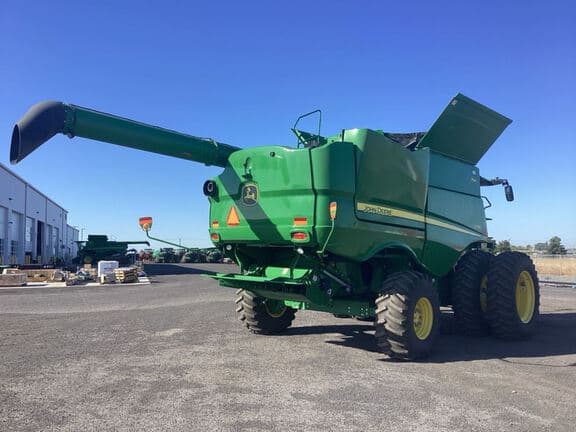 Image of John Deere S770 equipment image 4