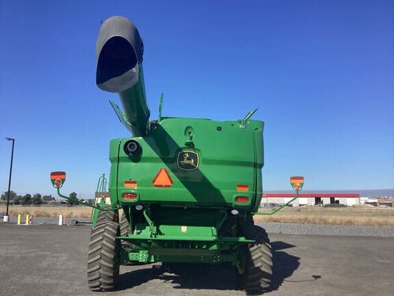 Image of John Deere S770 equipment image 3