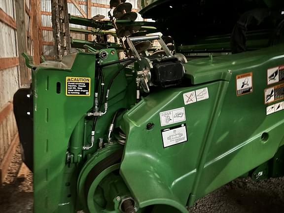 Image of John Deere S770 equipment image 4