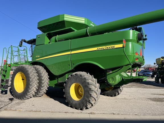 Image of John Deere S770 equipment image 4
