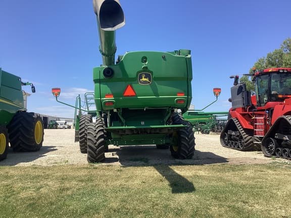 Image of John Deere S770 equipment image 4