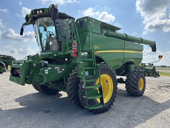 Main image John Deere S770