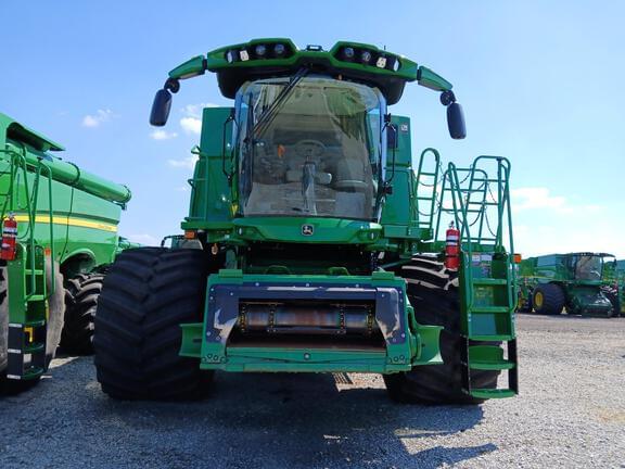 Image of John Deere S770 equipment image 1