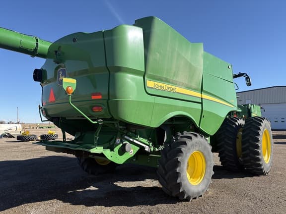 Image of John Deere S770 equipment image 4