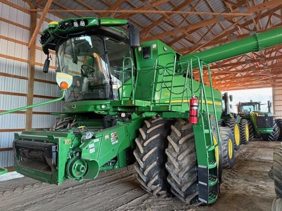 Image of John Deere S770 equipment image 2