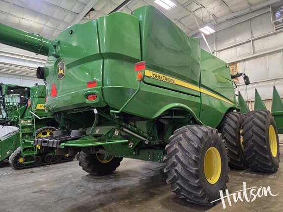Image of John Deere S770 equipment image 2