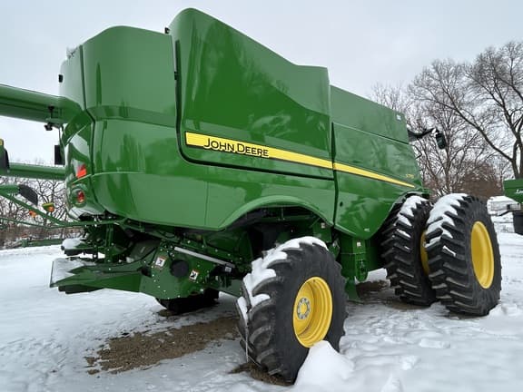 Image of John Deere S770 equipment image 4