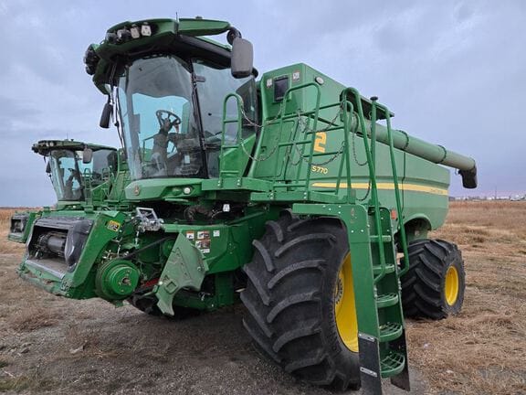 Main image John Deere S770