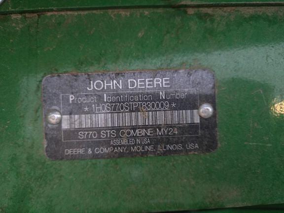 Image of John Deere S770 equipment image 4