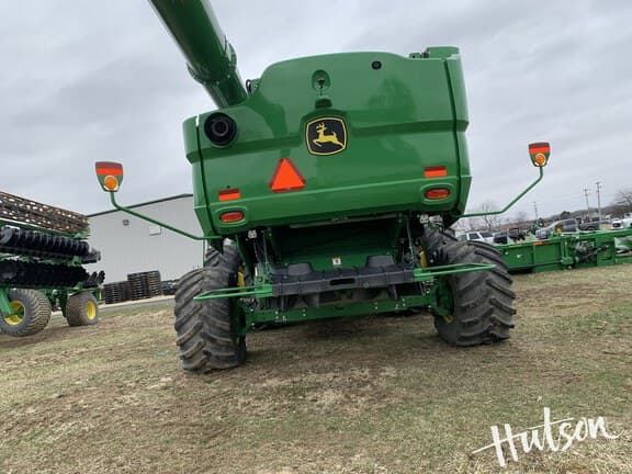 Image of John Deere S770 equipment image 4