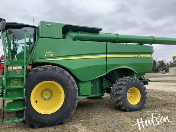 Image of John Deere S770 equipment image 2