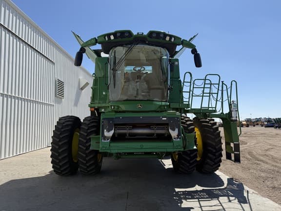 Image of John Deere S770 equipment image 2