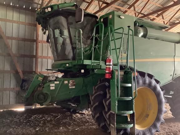 Image of John Deere S770 equipment image 1