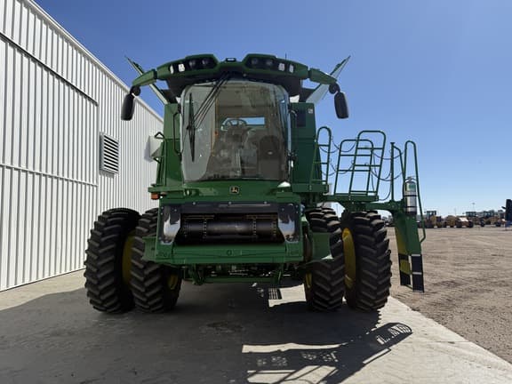 Image of John Deere S770 equipment image 2