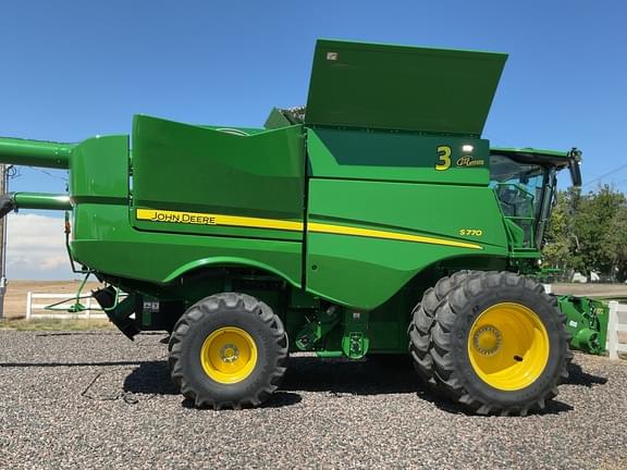 Image of John Deere S770 equipment image 2