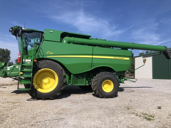 Image of John Deere S770 equipment image 1