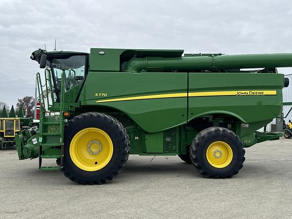 Image of John Deere S770 equipment image 2