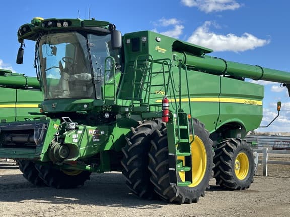 Image of John Deere S770 Primary image