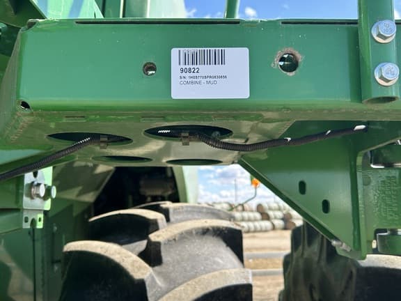 Image of John Deere S770 equipment image 2